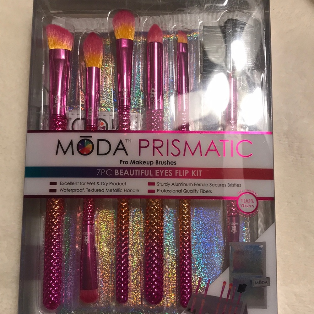 Mōda prismatic eye brush kit with bag